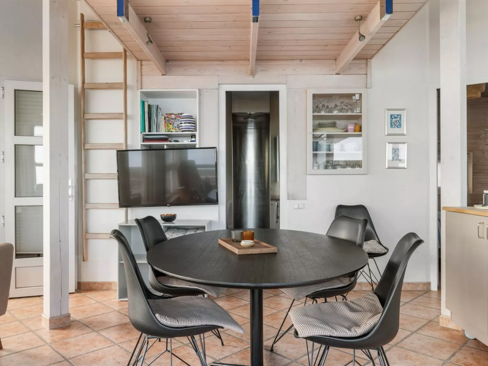 "Amila" - 10m from the sea-Dedans