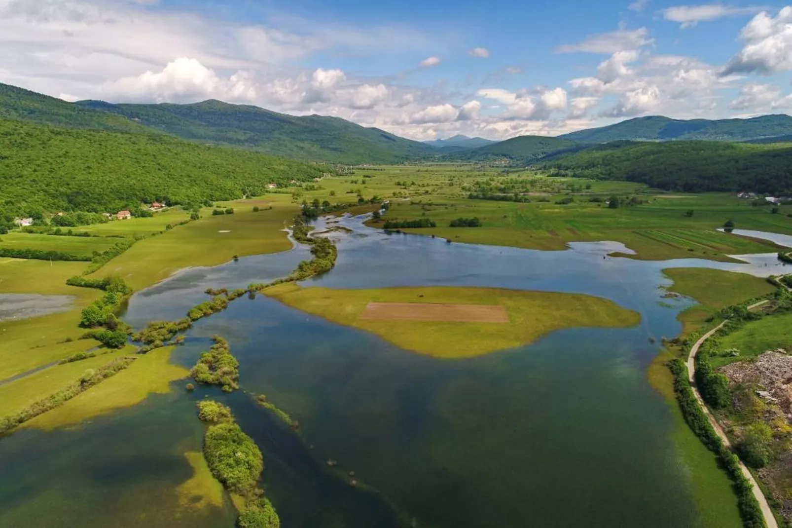 Apartments Jezerane - Four Bedroom Apartment with Balcony-Ambiance