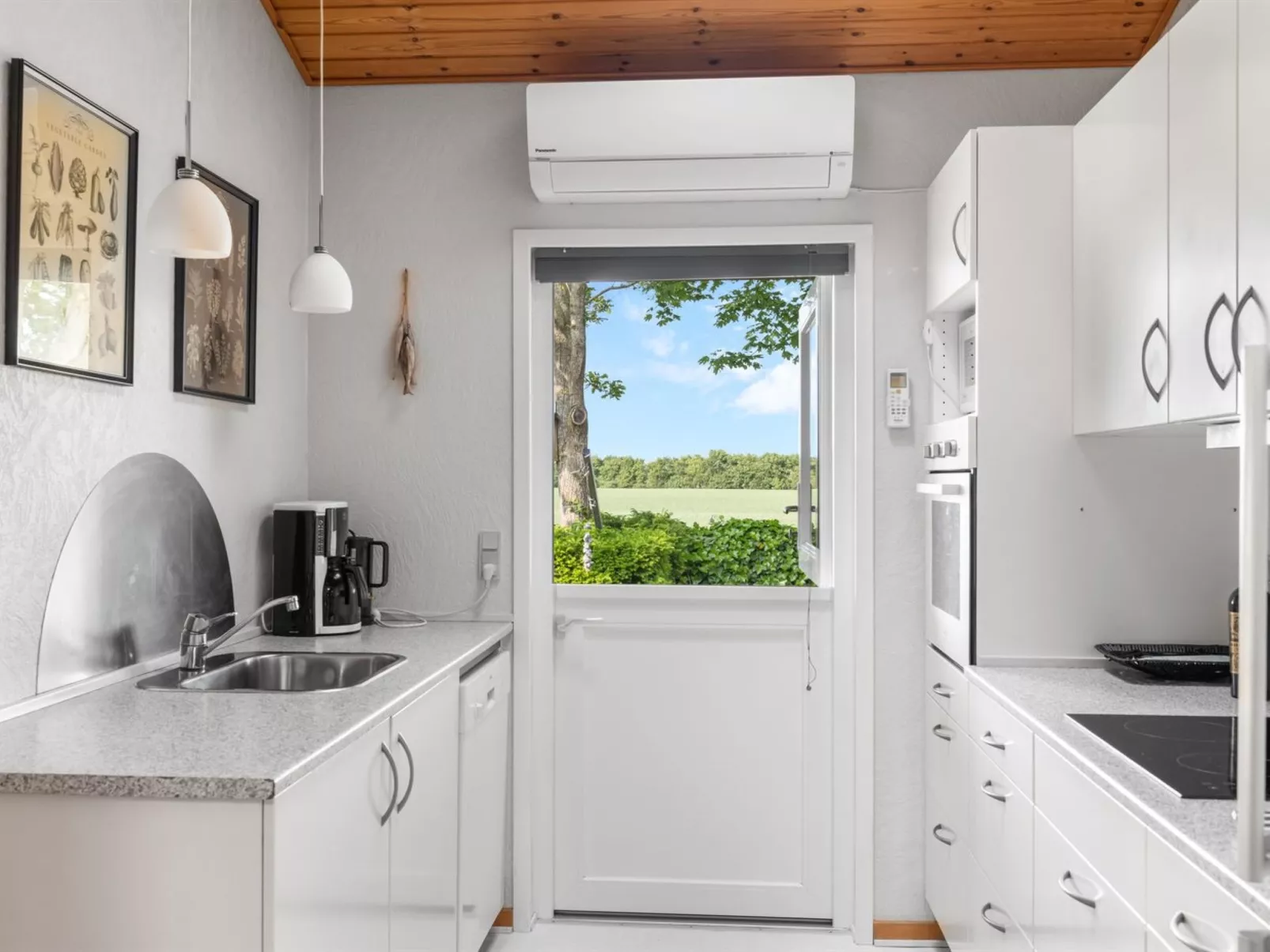 "Swipdagh" - 150m from the sea-Inside