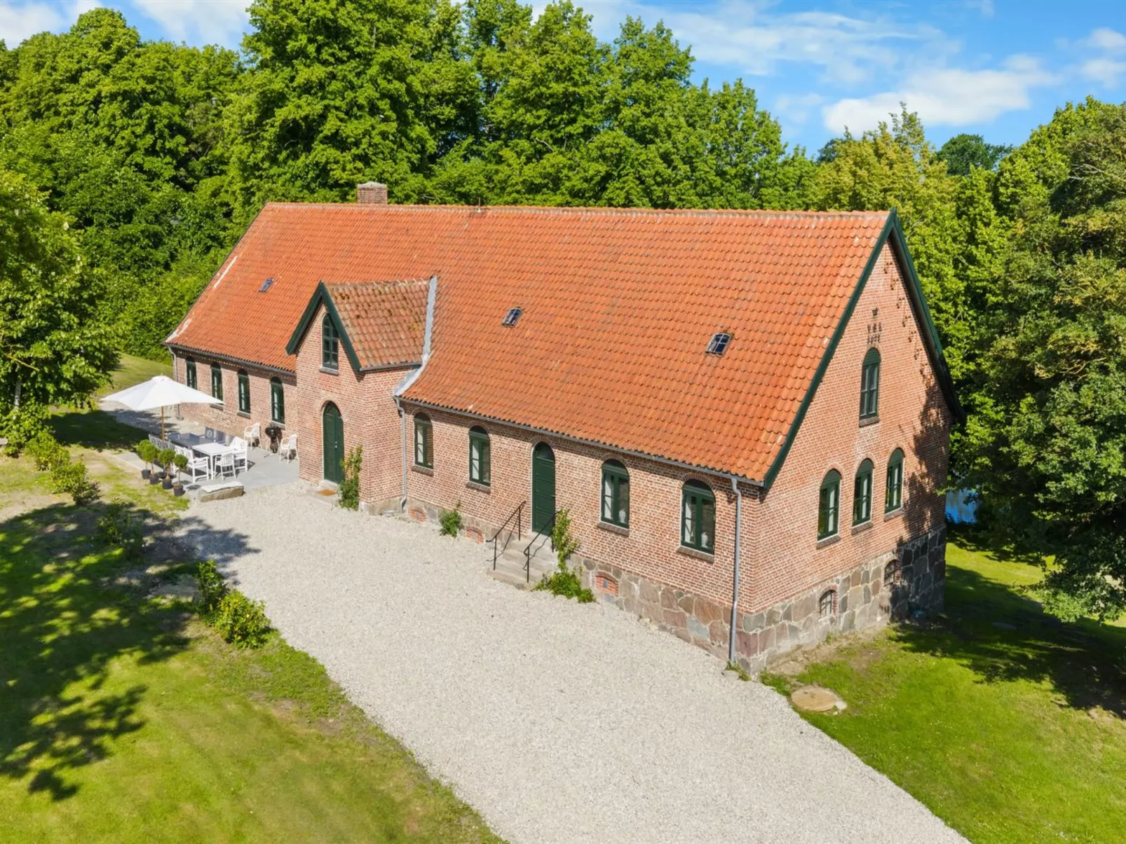 "Brun" - 1.5km from the sea-Outside