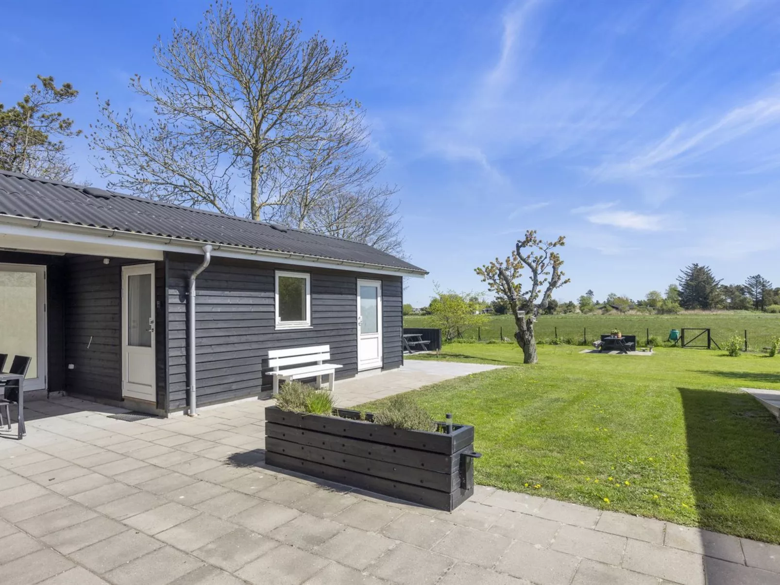 "Herwarth" - 400m from the sea