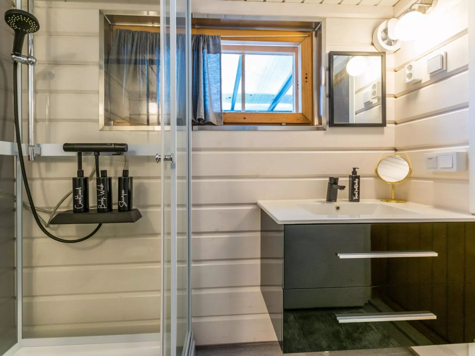 Villa tintinmaja-Dedans