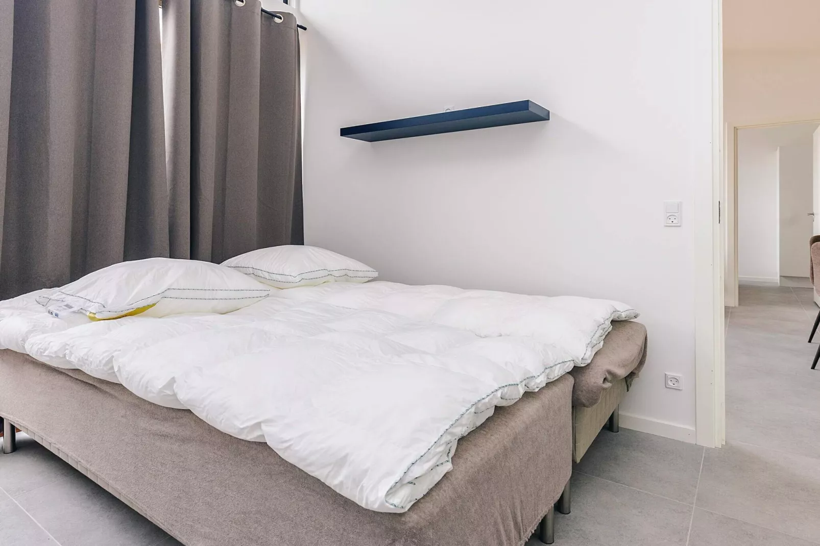 3 room,2 bath,Premium-Indoor