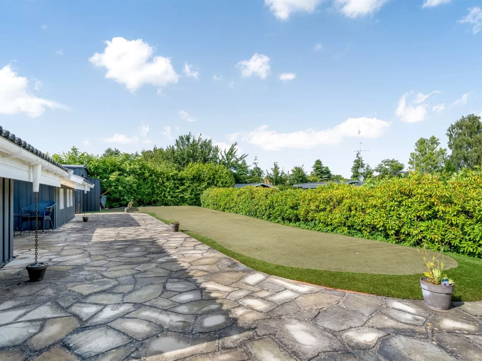 "Ellie" - 700m from the sea-Outside