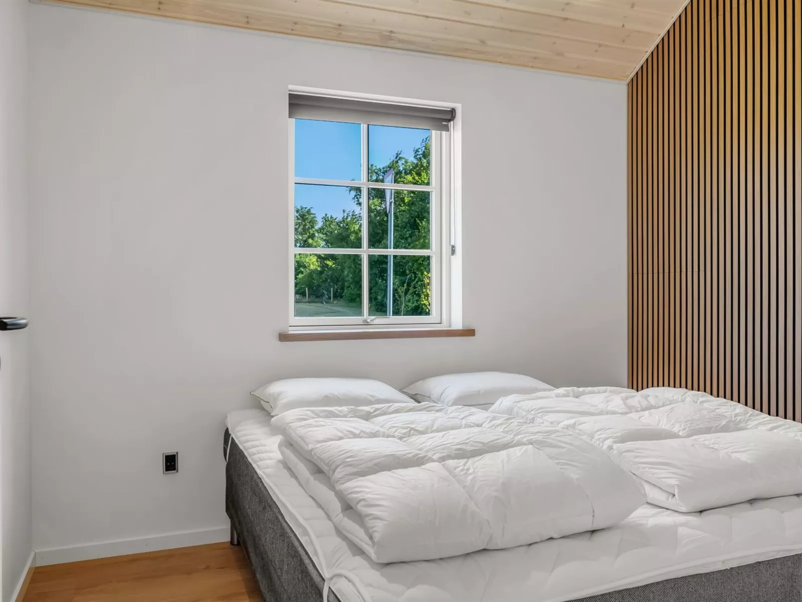 "Osa" -  from the sea-Drinnen