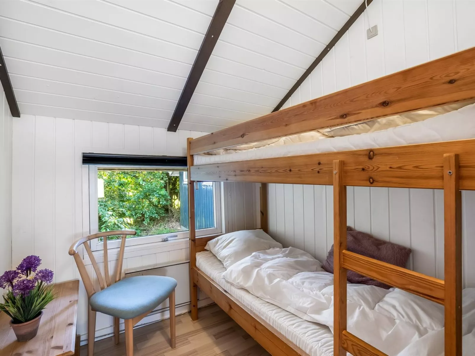 "Yarla" - 500m to the fjord-Inside