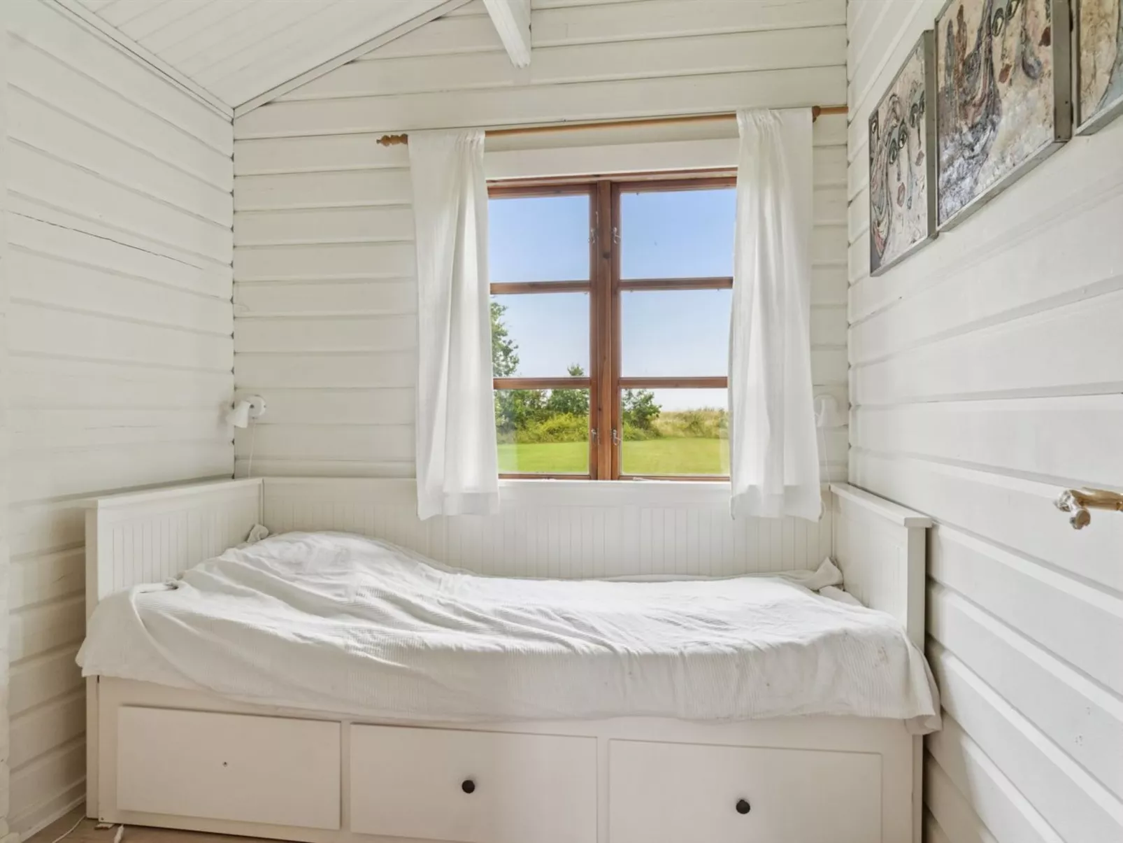 "Kjell" - 25m from the sea-Inside