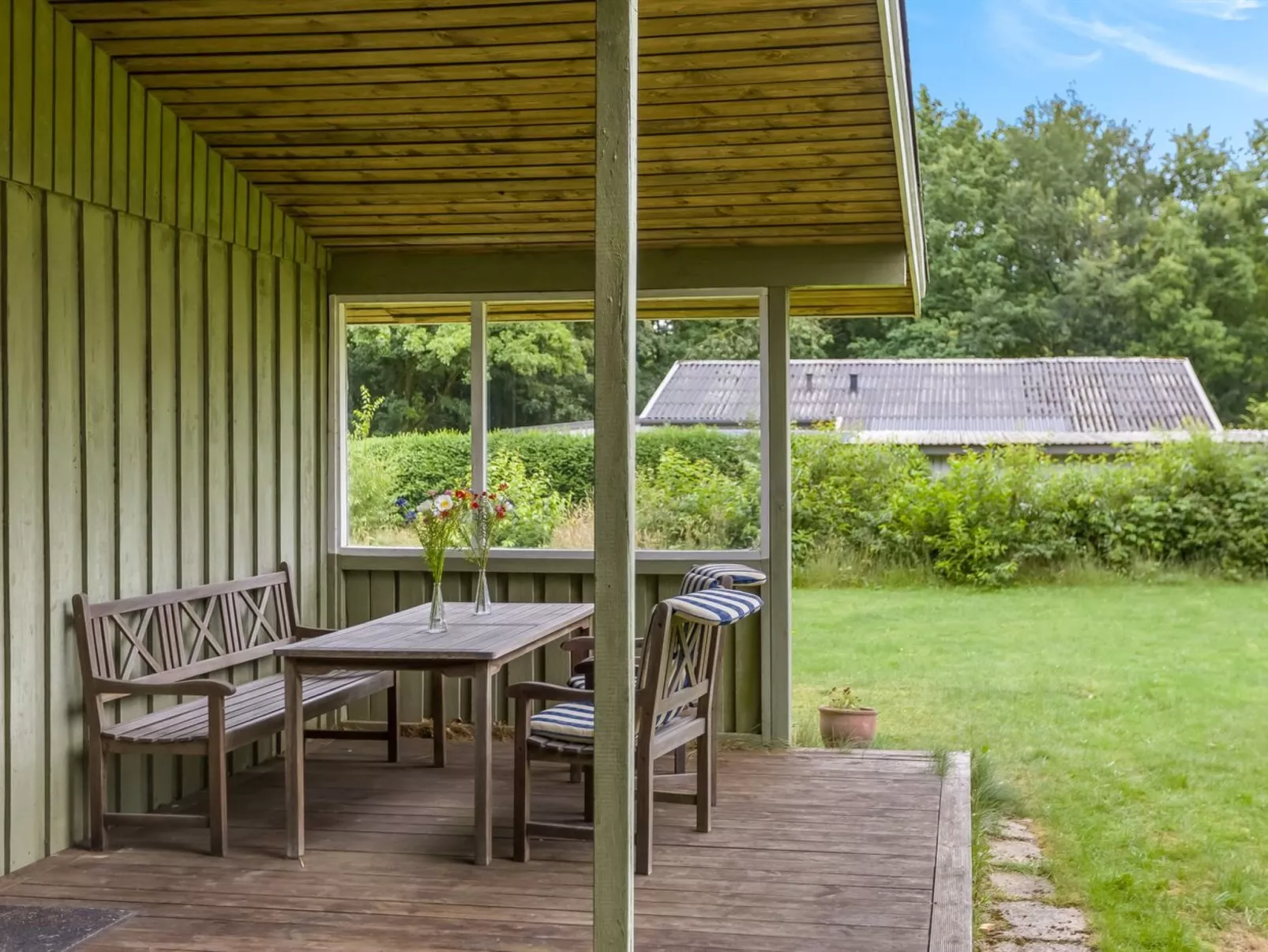 "Göran" - 30km from the sea-Dehors