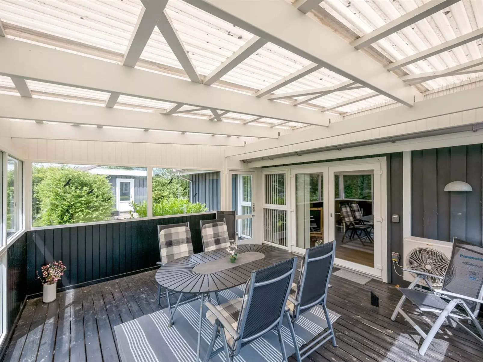 "Anelise" - 800m to the fjord-Draußen