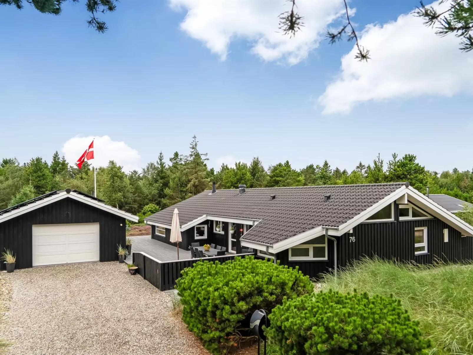 "Eeske" - 2.5km from the sea-Outside