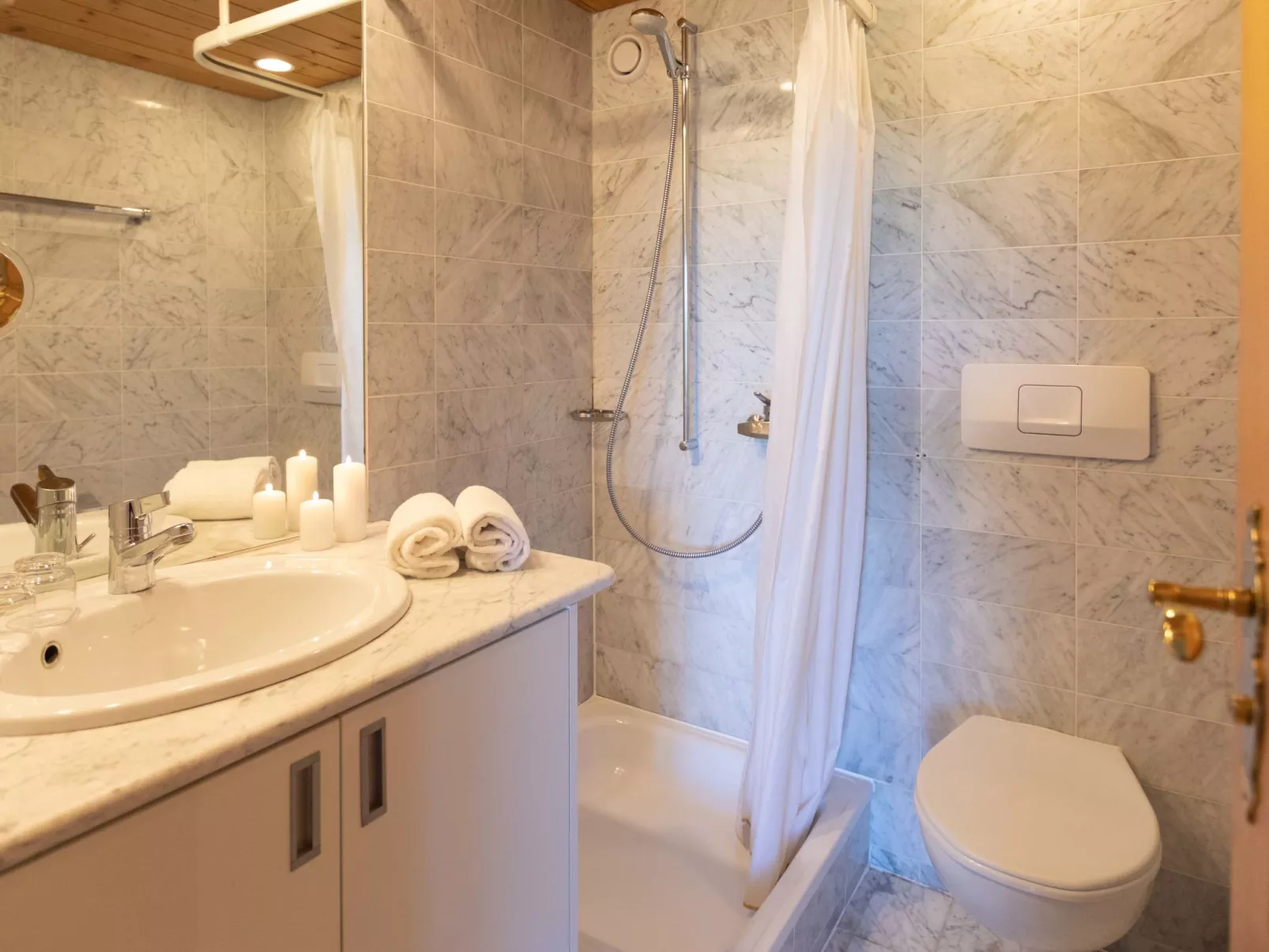 Le Bristol A25-Drinnen