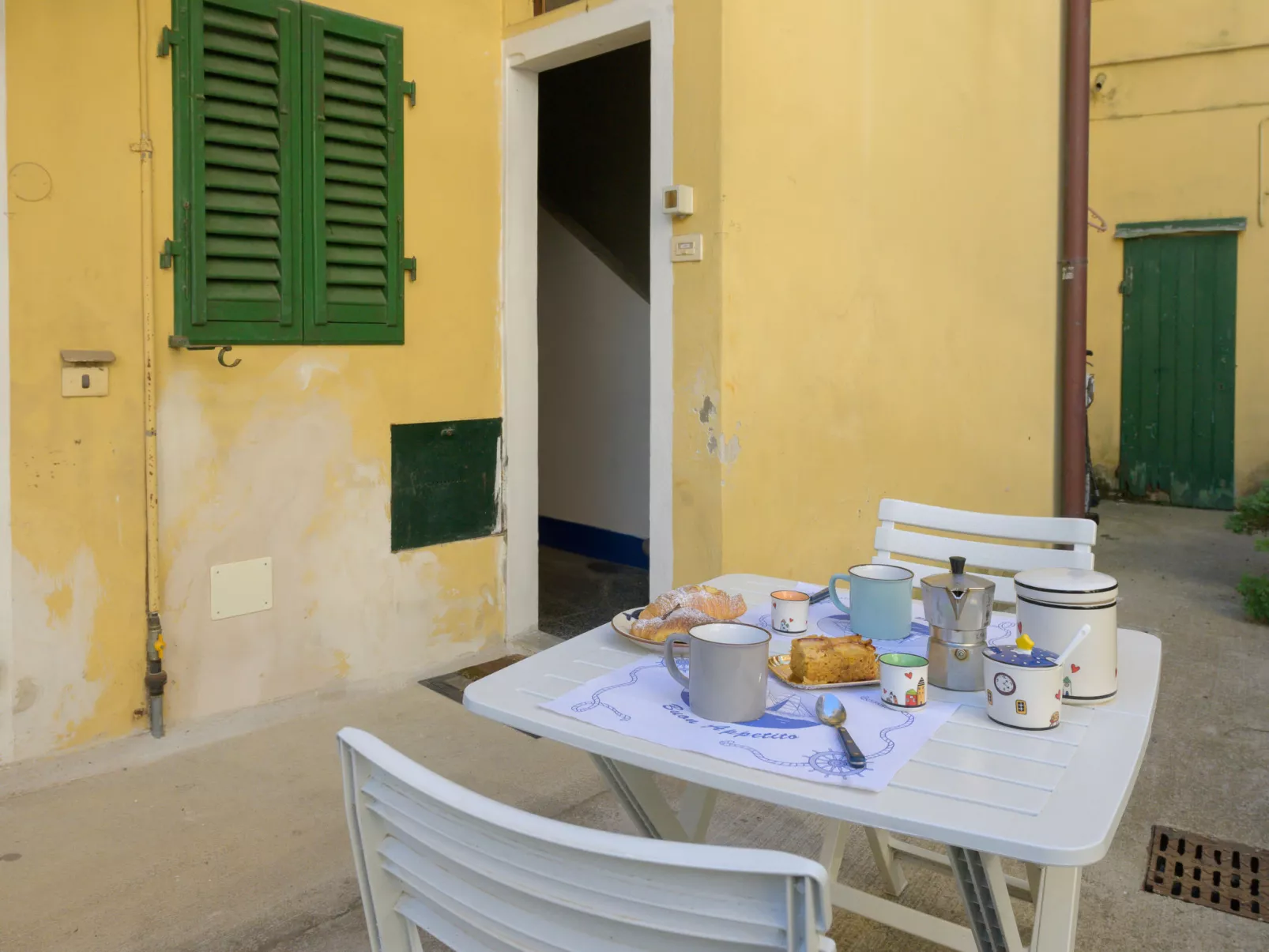 Il cortile nel centro-Outside