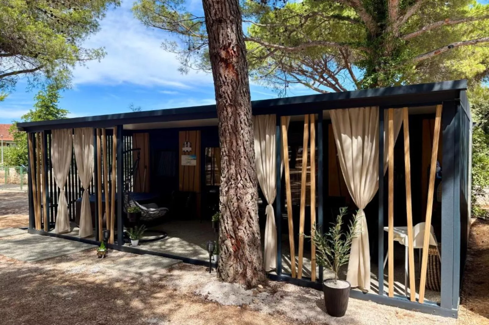 TJ Escape - Mobile Home - Mobile Home With Hot Tub And Terrace-Im Freien