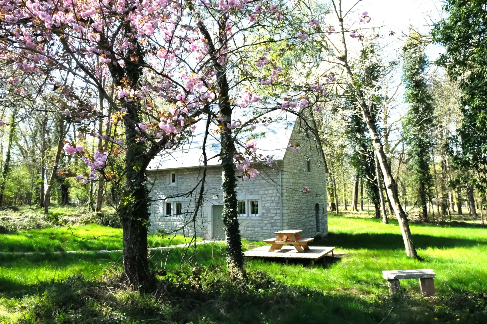 La maison du Régisseur-Außenbereich Sommer