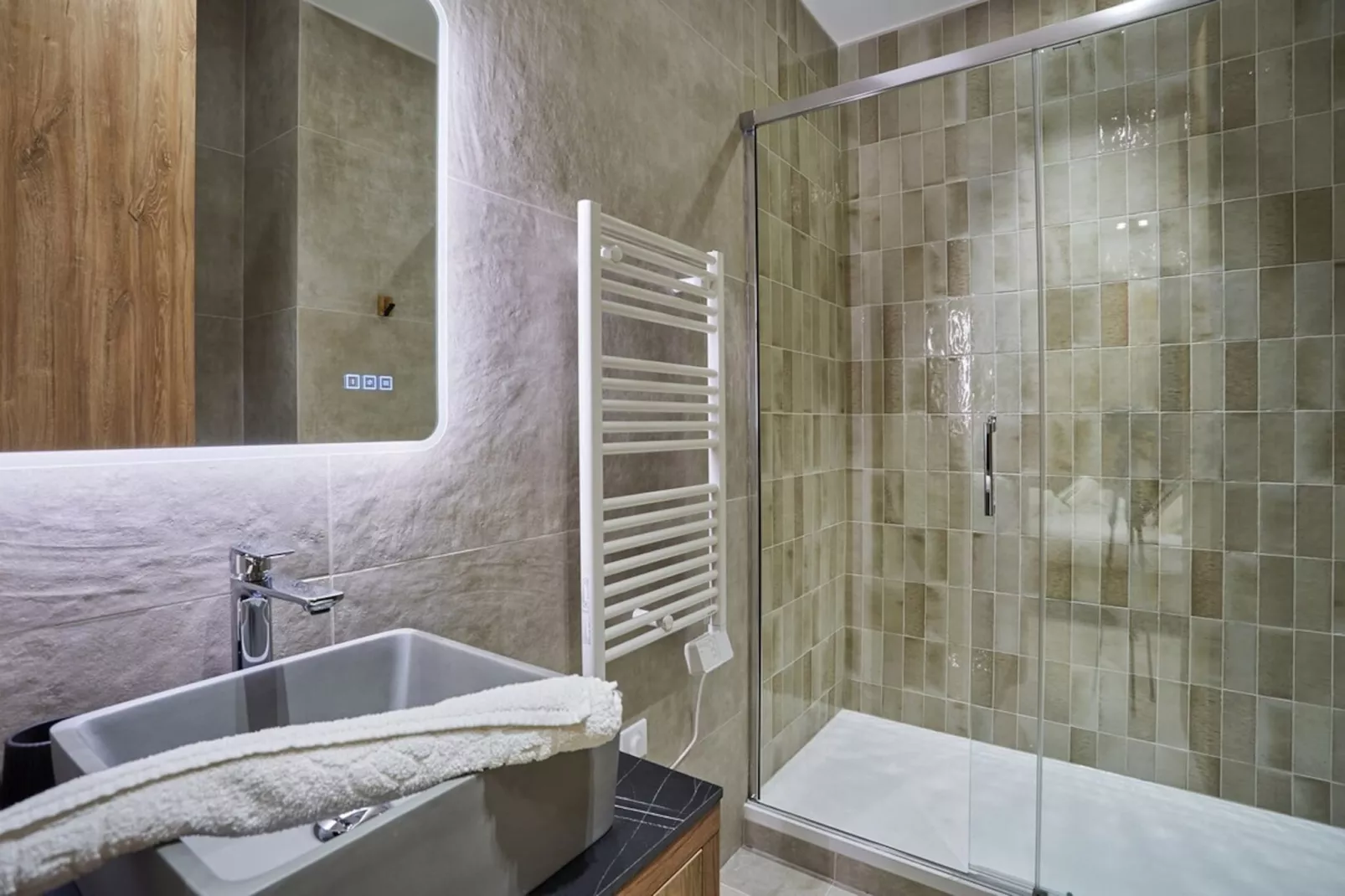 CHARDONNIERE NEW-Untagged