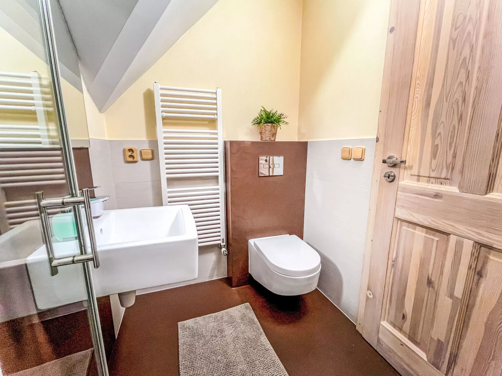 Sachrův Kopec-Dedans