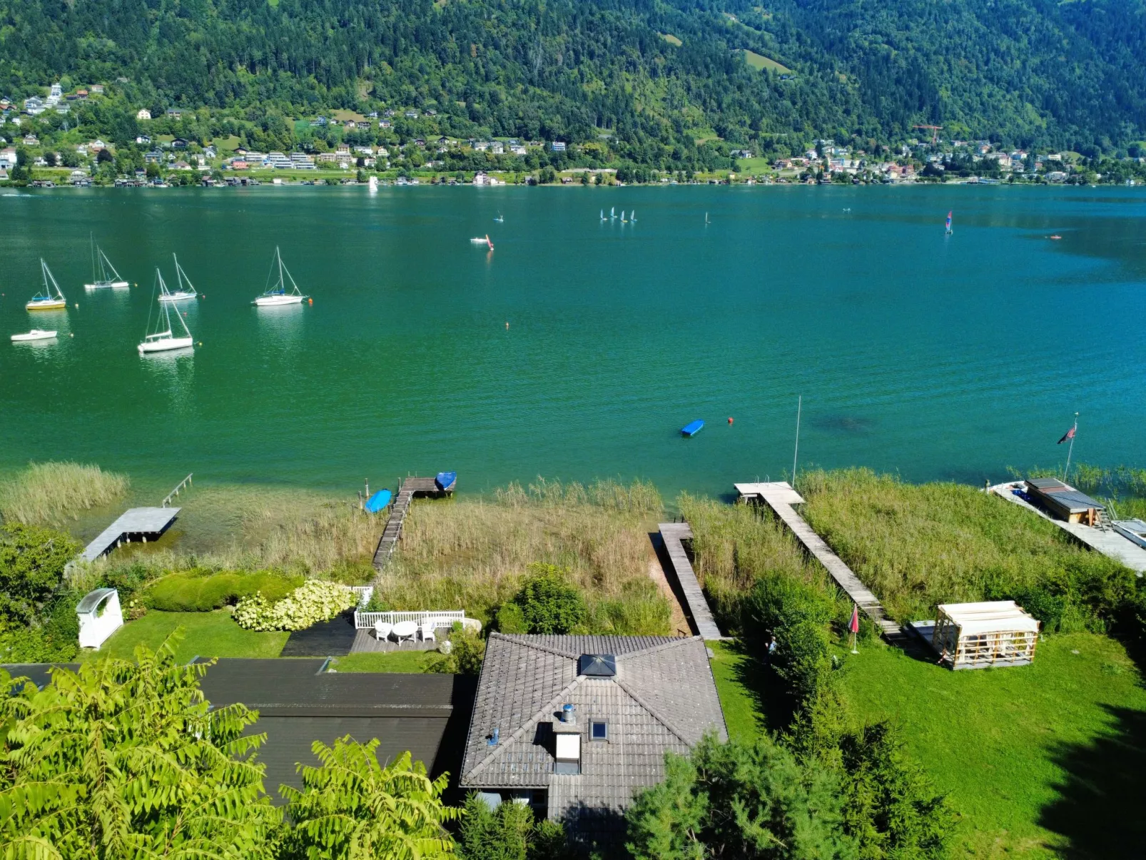 Haus direkt am Ossiacher See-Outside