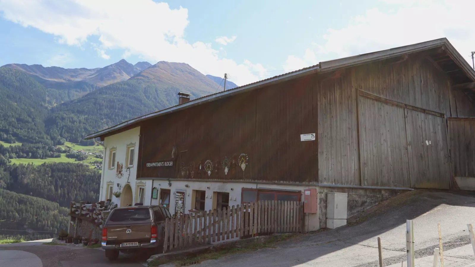 Gmarerhof-Exterior in summer