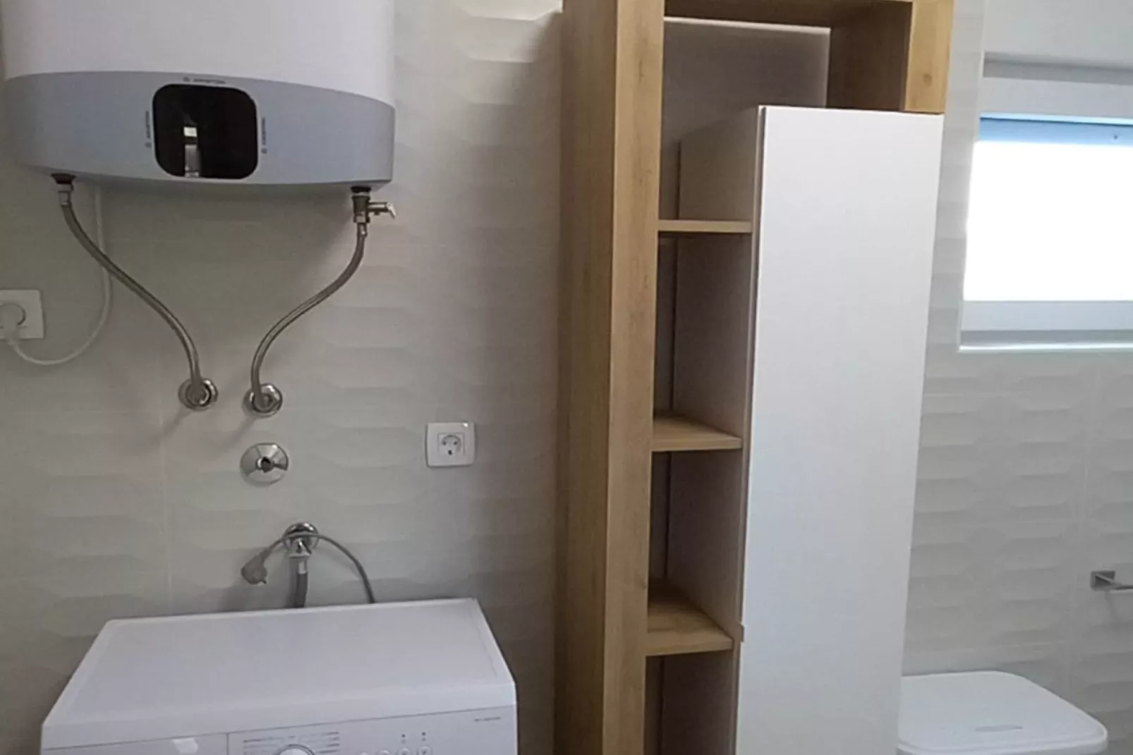 Two Bedroom Apartment With Private Pool-Salle de bain