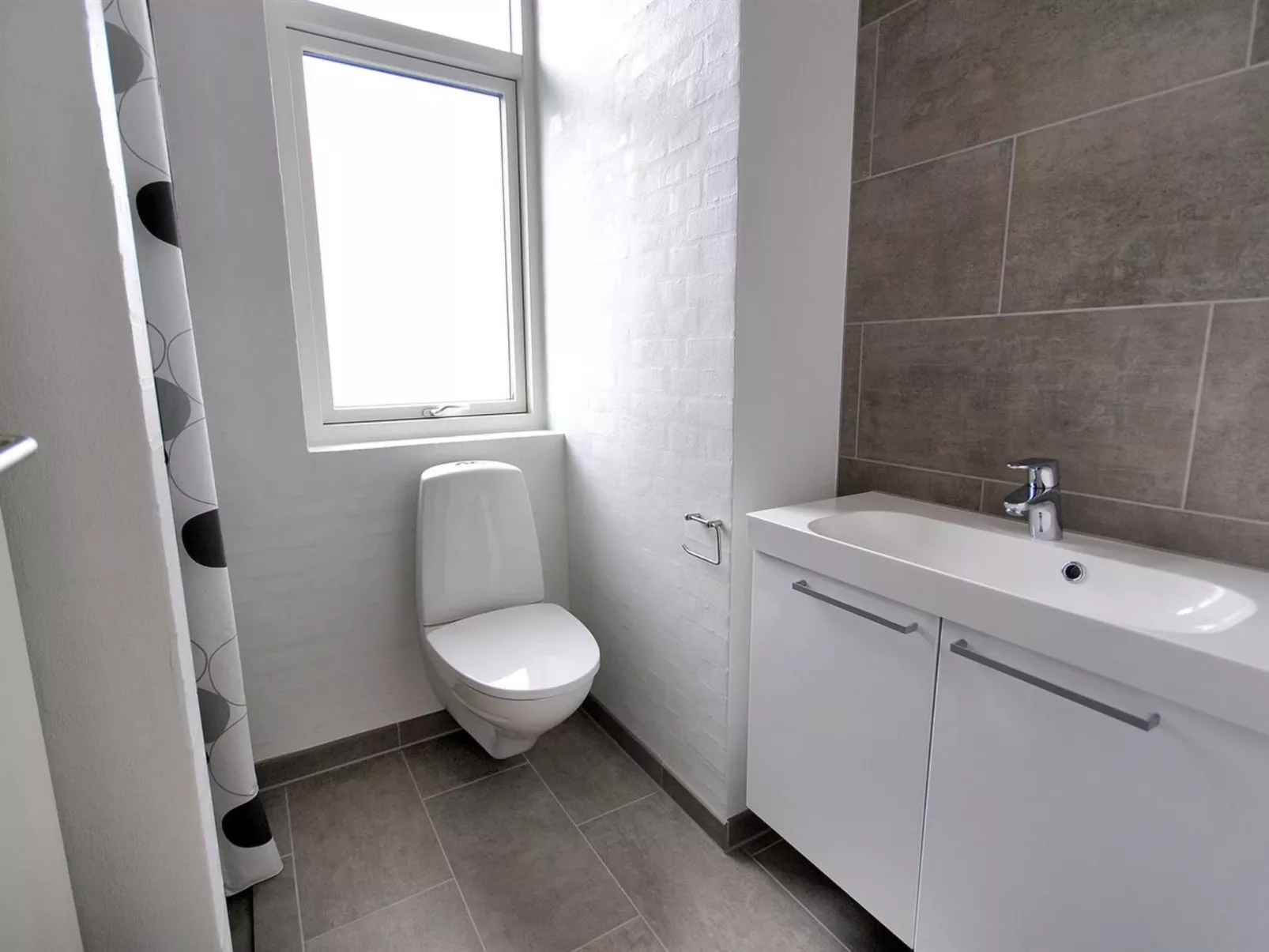 "Arisa" - 100m to the fjord-Inside