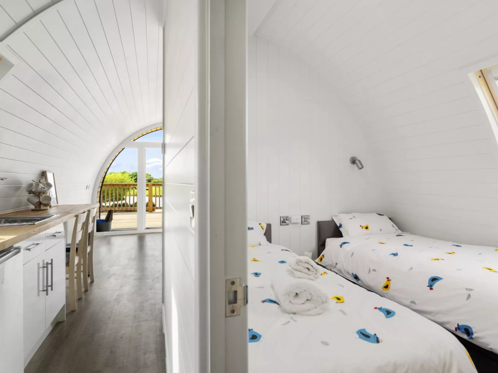 The Chicken Coop-Dedans