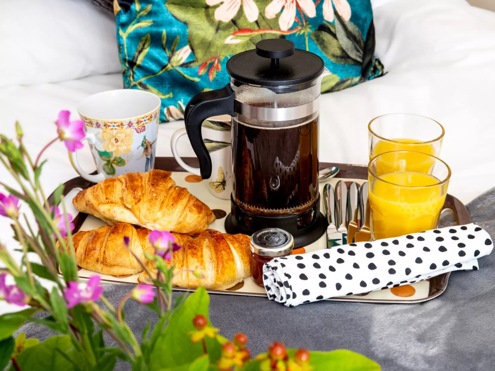 Number Seven-Drinnen