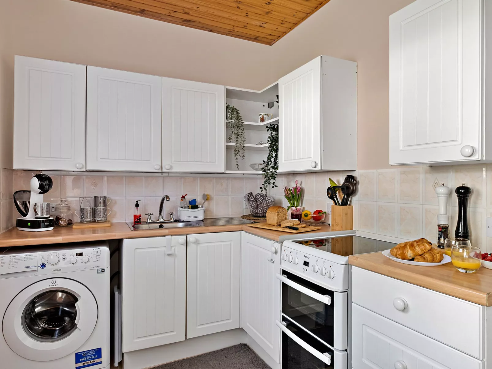 The Sea Cottage-Inside