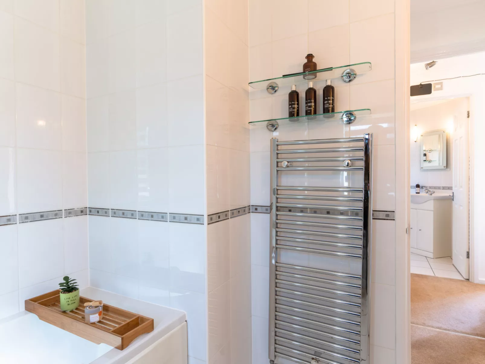 Serendipity Lodge-Inside