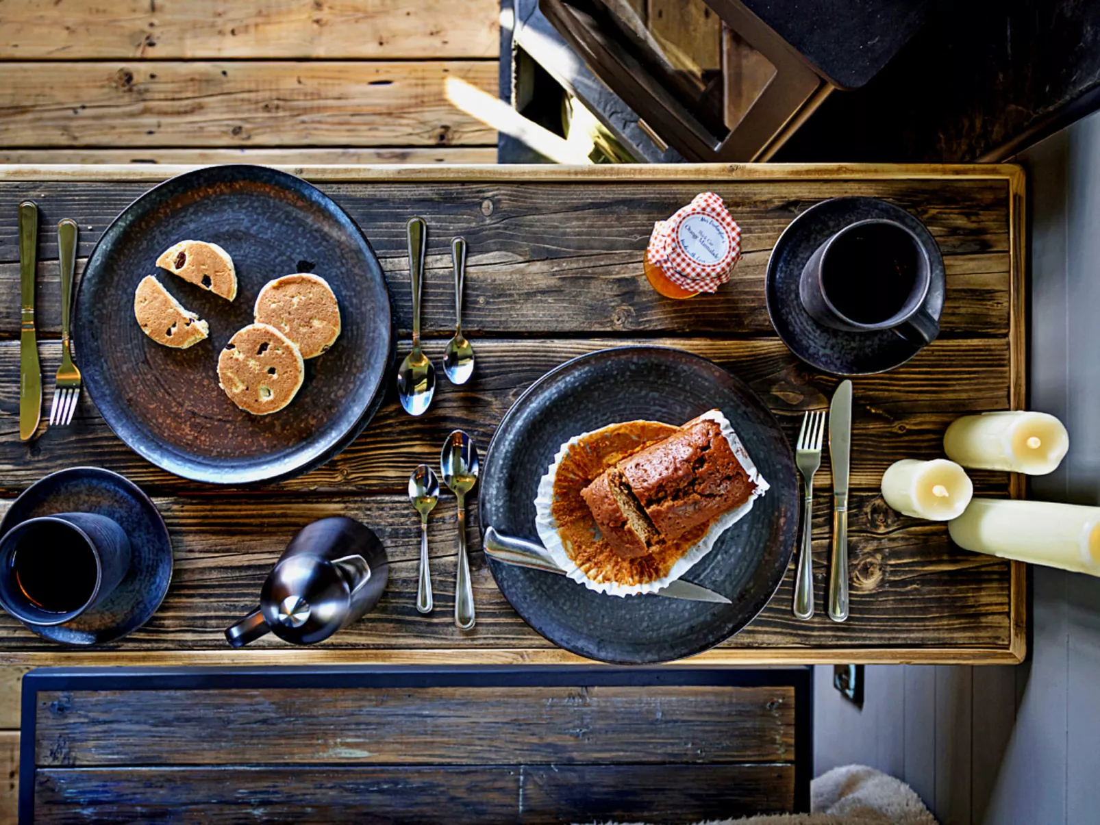 'Elen' Gypsy Hut-Dedans