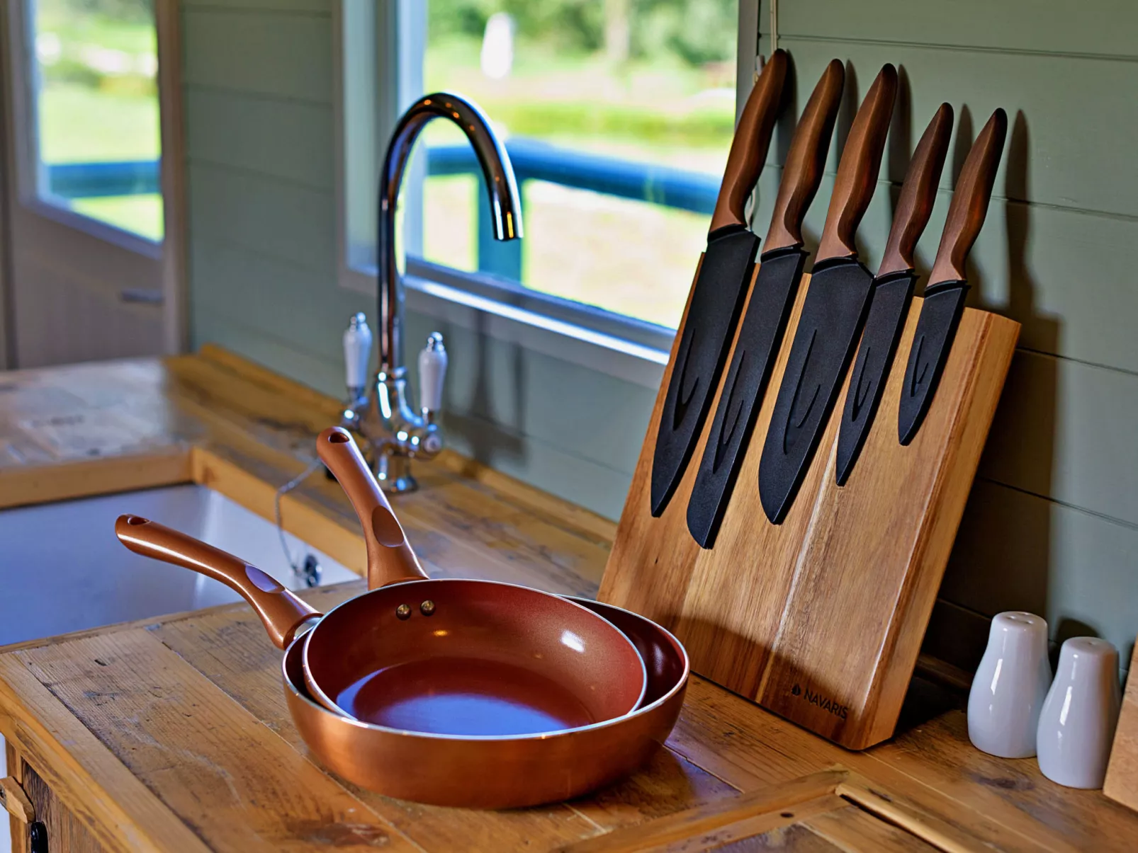 'Joan' Shepherds Hut-Dedans