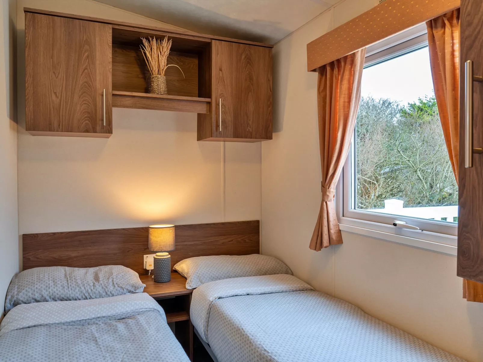 Phoenix Retreat-Inside