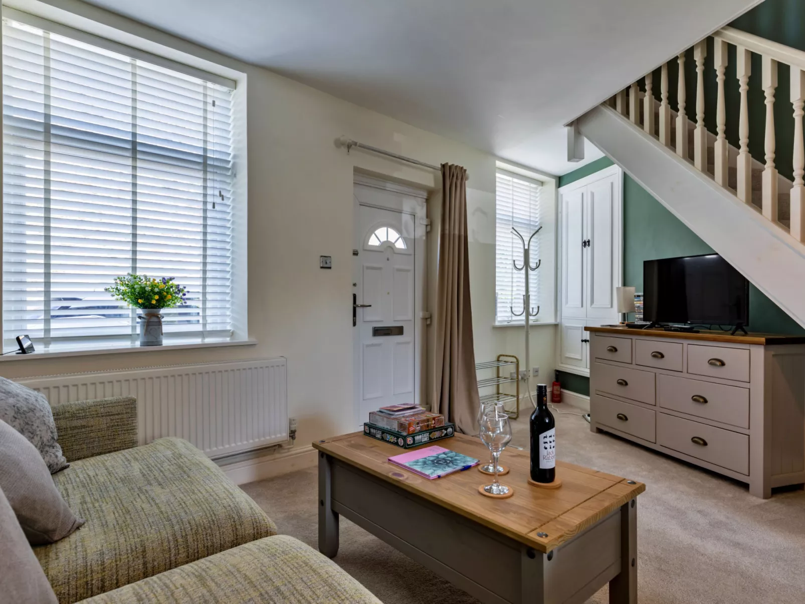 Suzy's Cottage-Inside