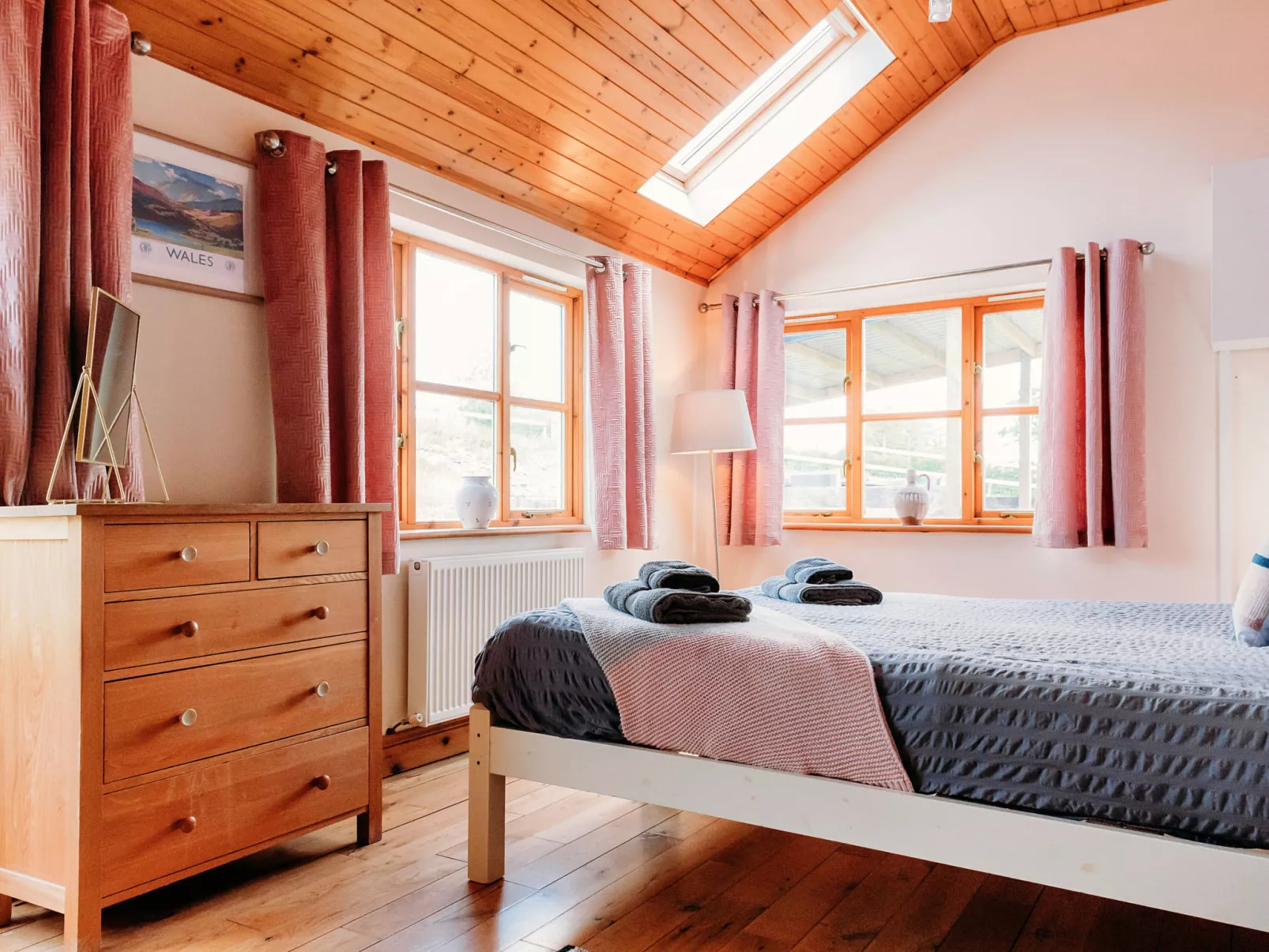 The Welsh Farmhouse-Dedans