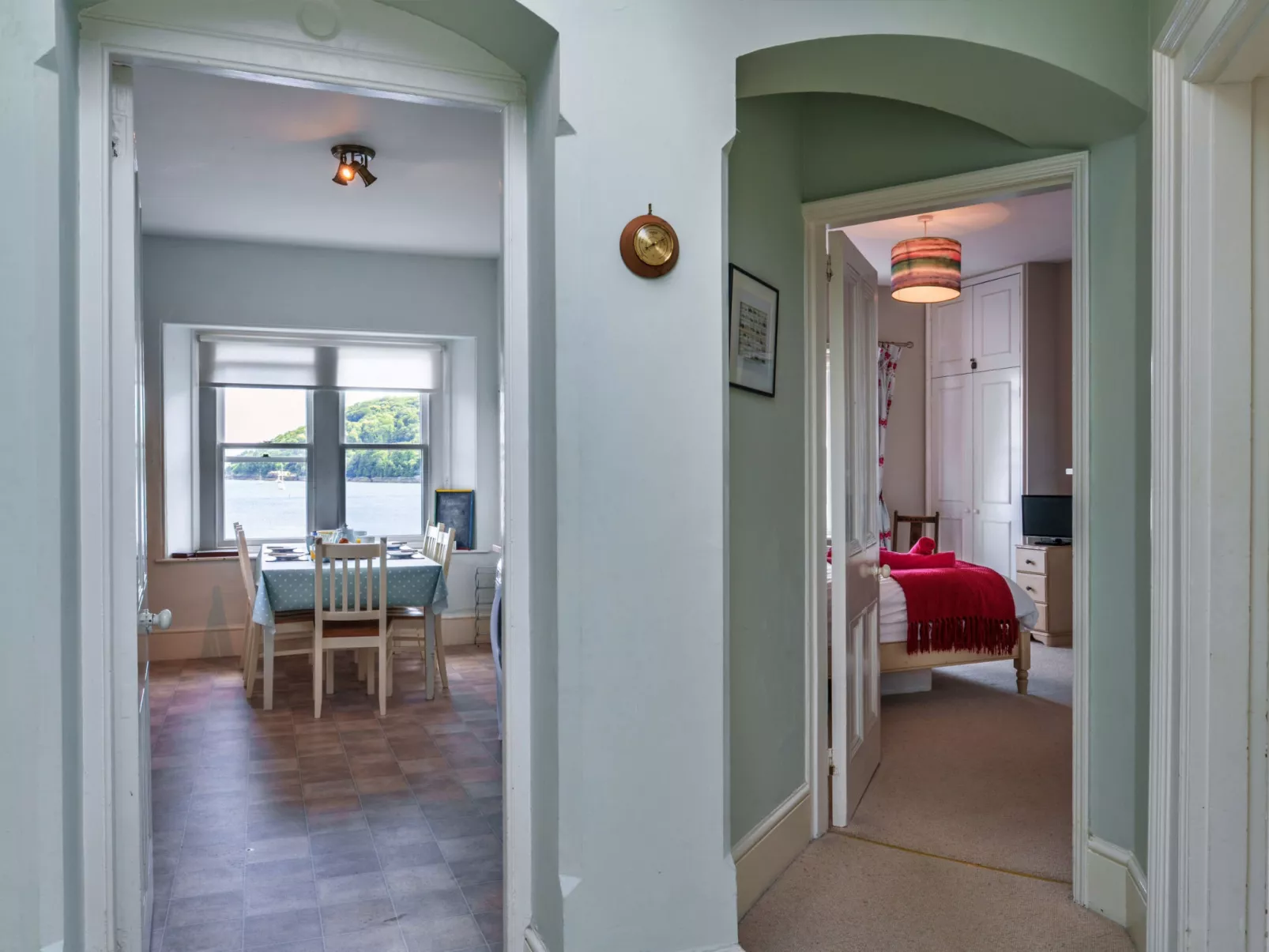 Rock House, Kingsand-Drinnen