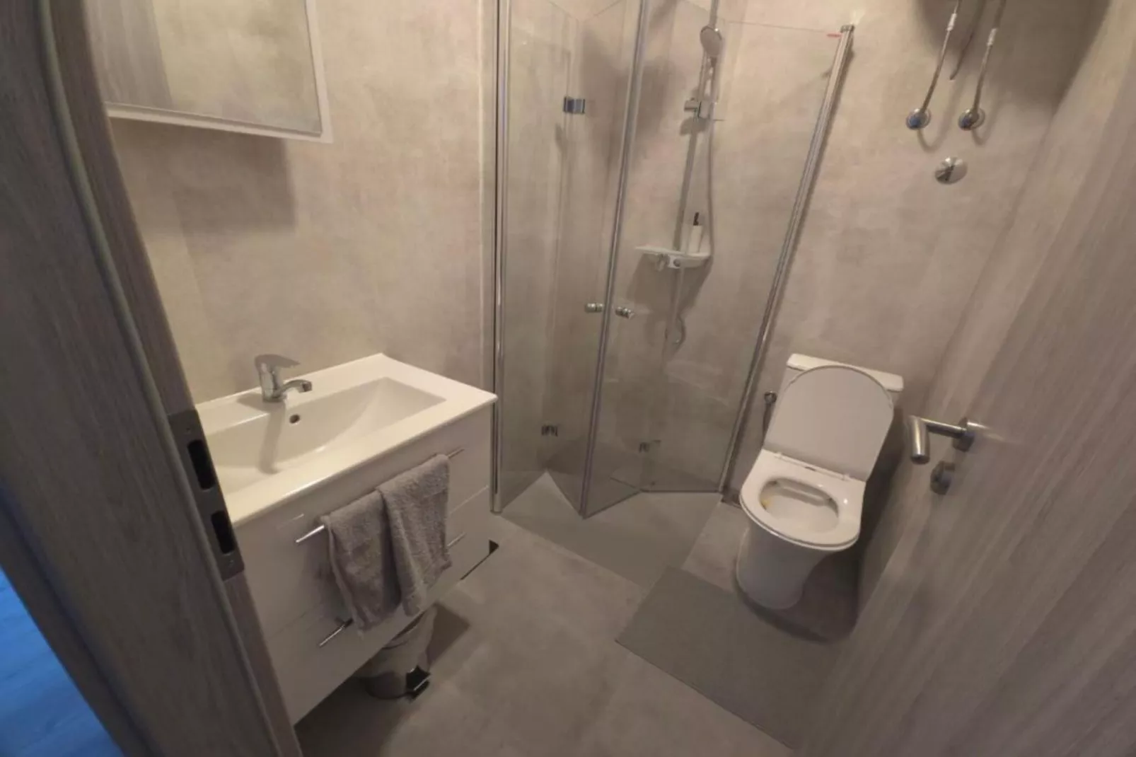 Rooms Burnum - Double Room 4-Badezimmer