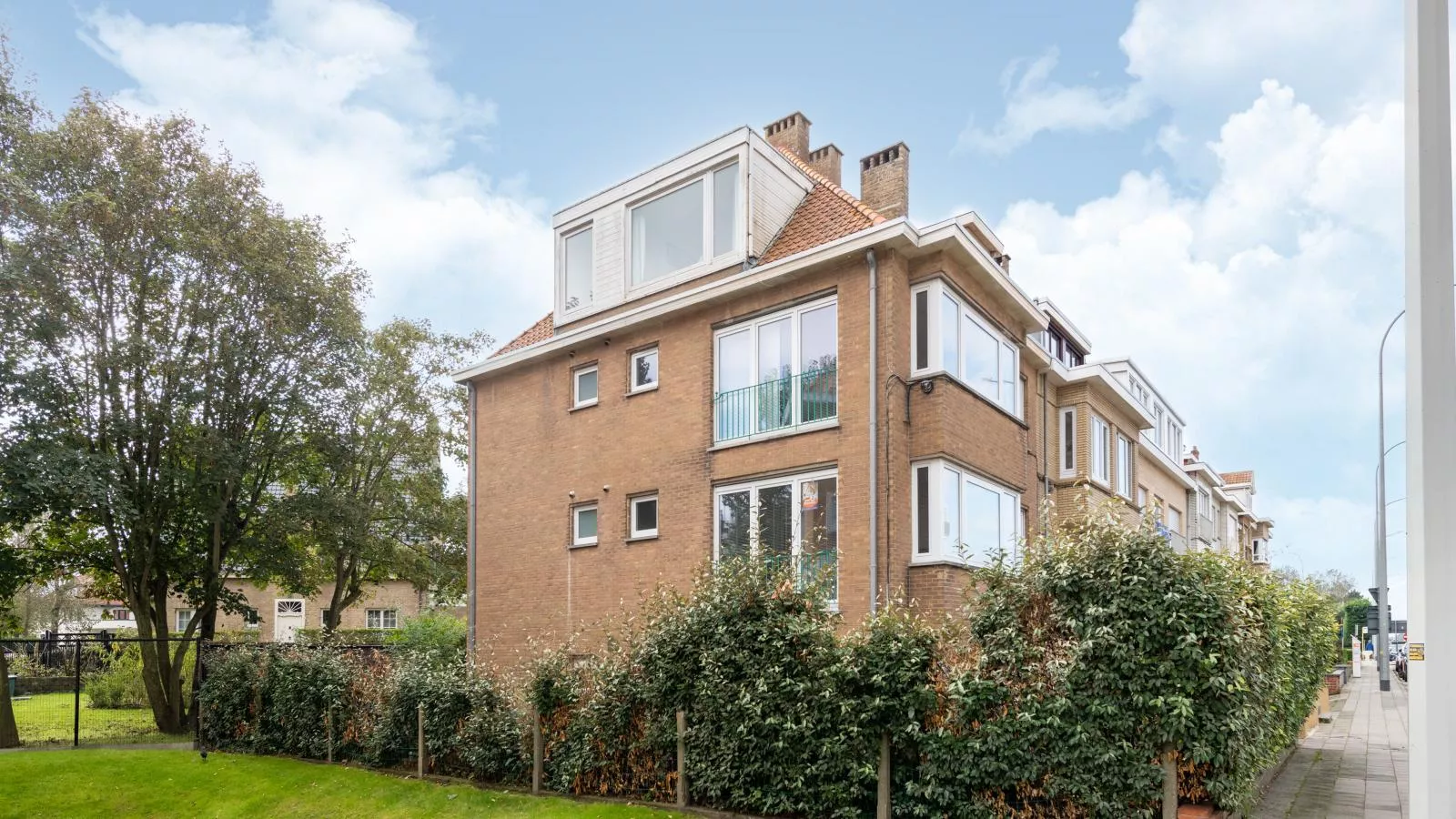 Elisa Beta-Extérieur été