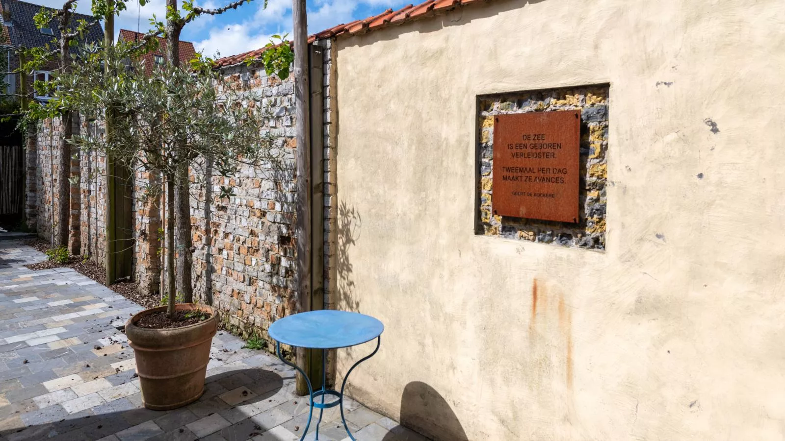 Tuzzetje-Terrasse/Balkon