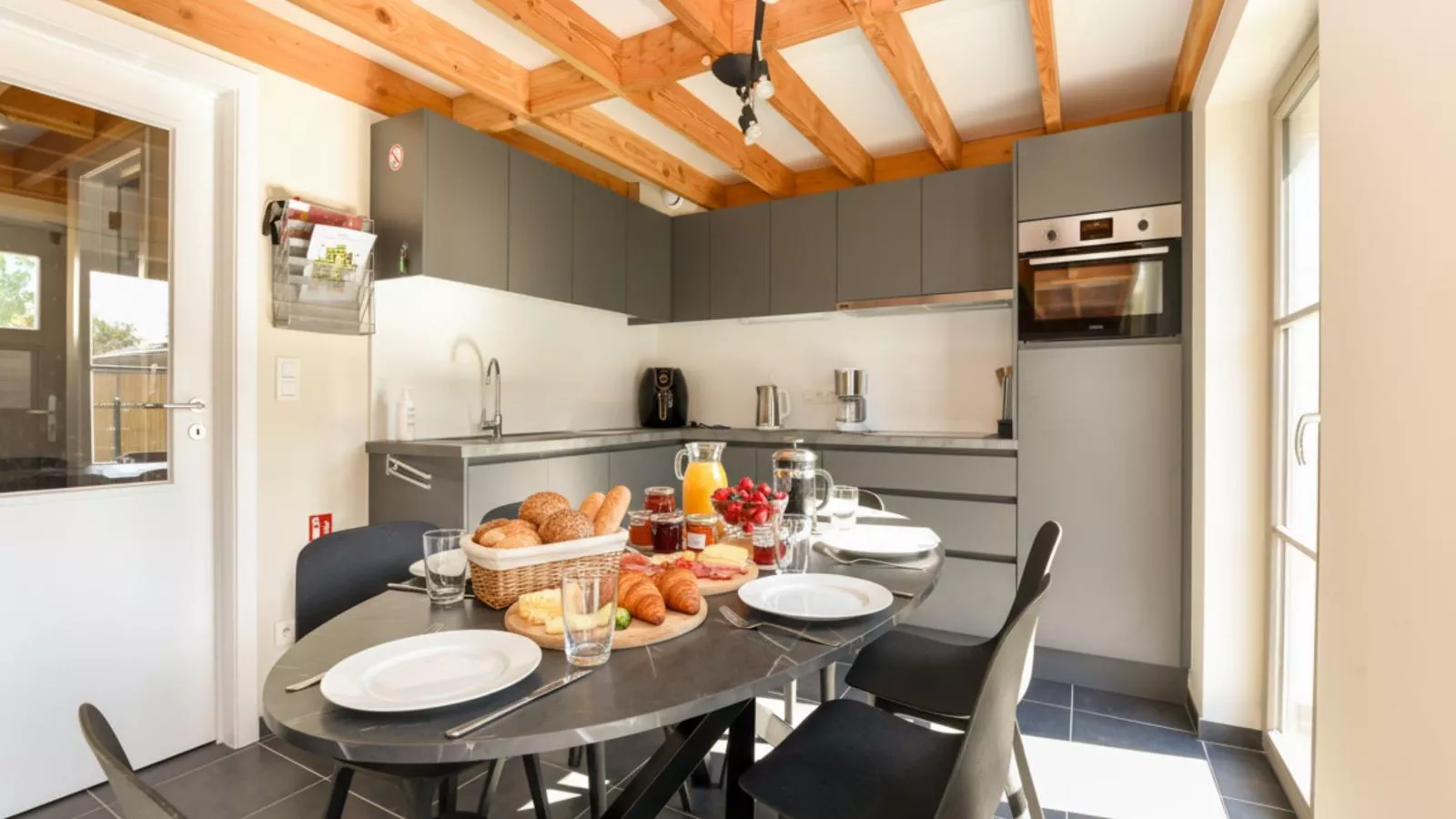 Westhinder II H53-Esszimmer