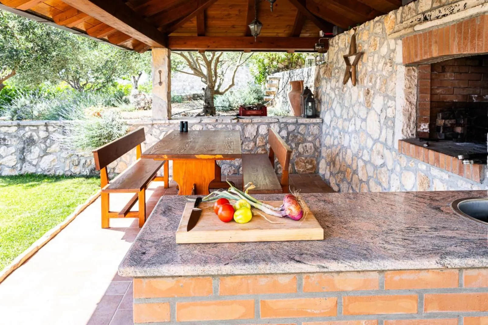 Villa Oliva - Two Bedroom Villa with Terrace and Swimming pool-Im Freien