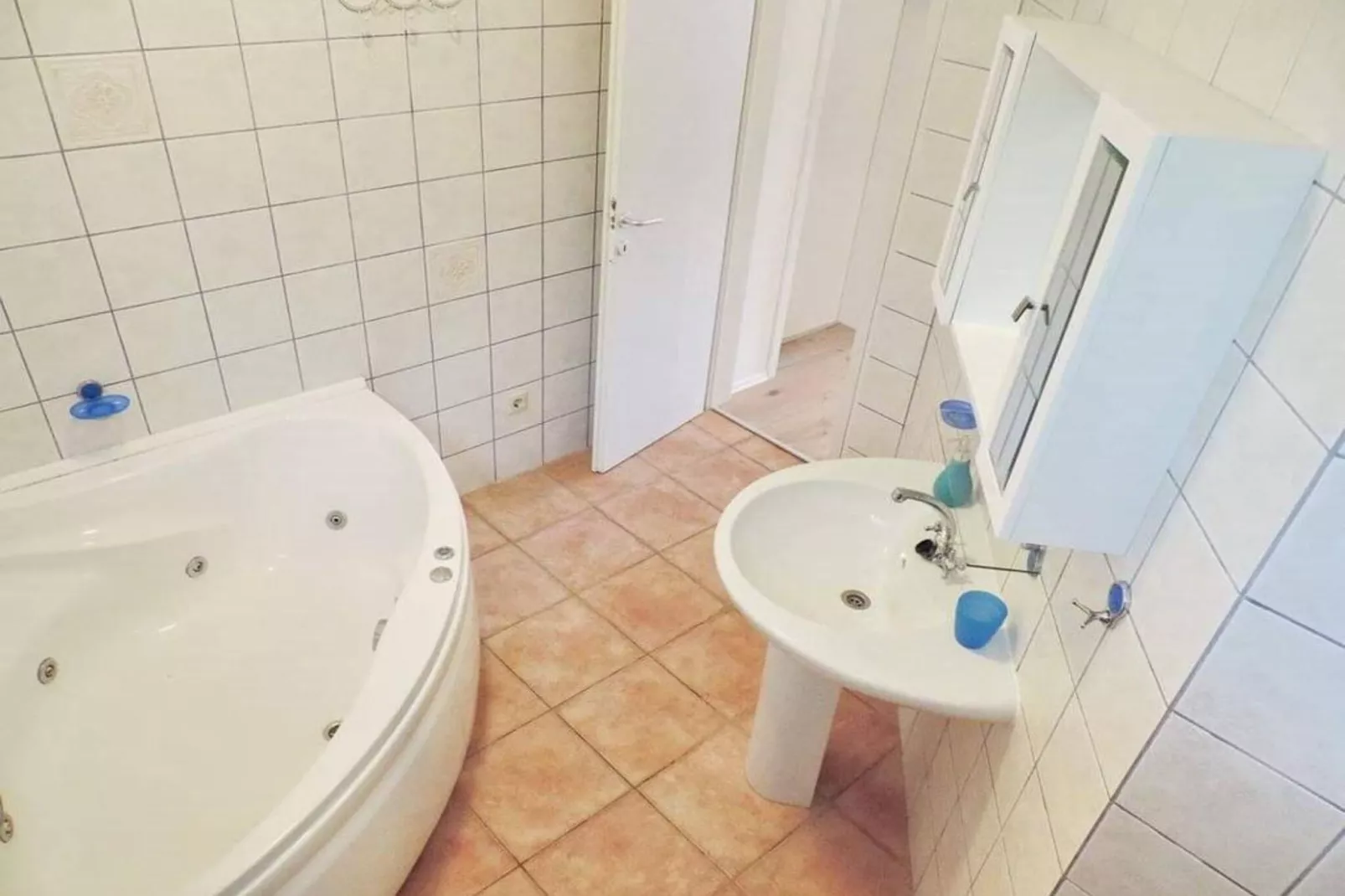 Two-Bedroom Apartment (Kadulja)-Bathroom