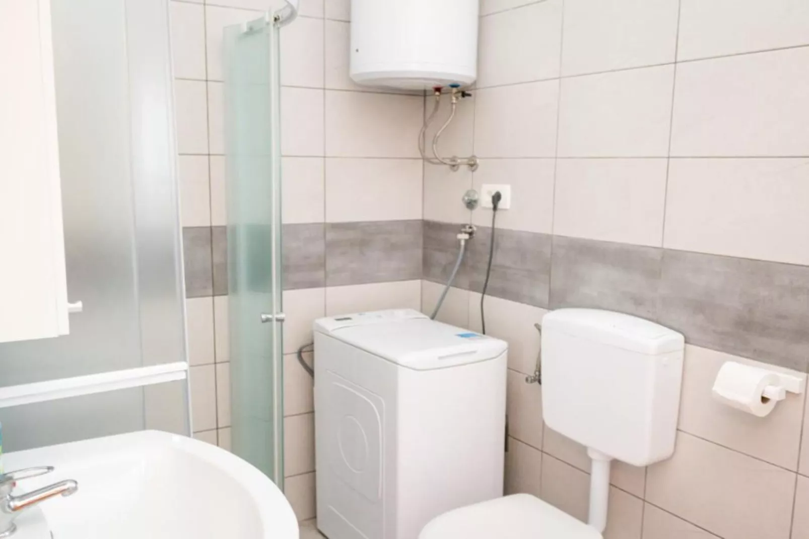 One Bedroom Apartment With Terrace (A1)-Nicht zugeordnet