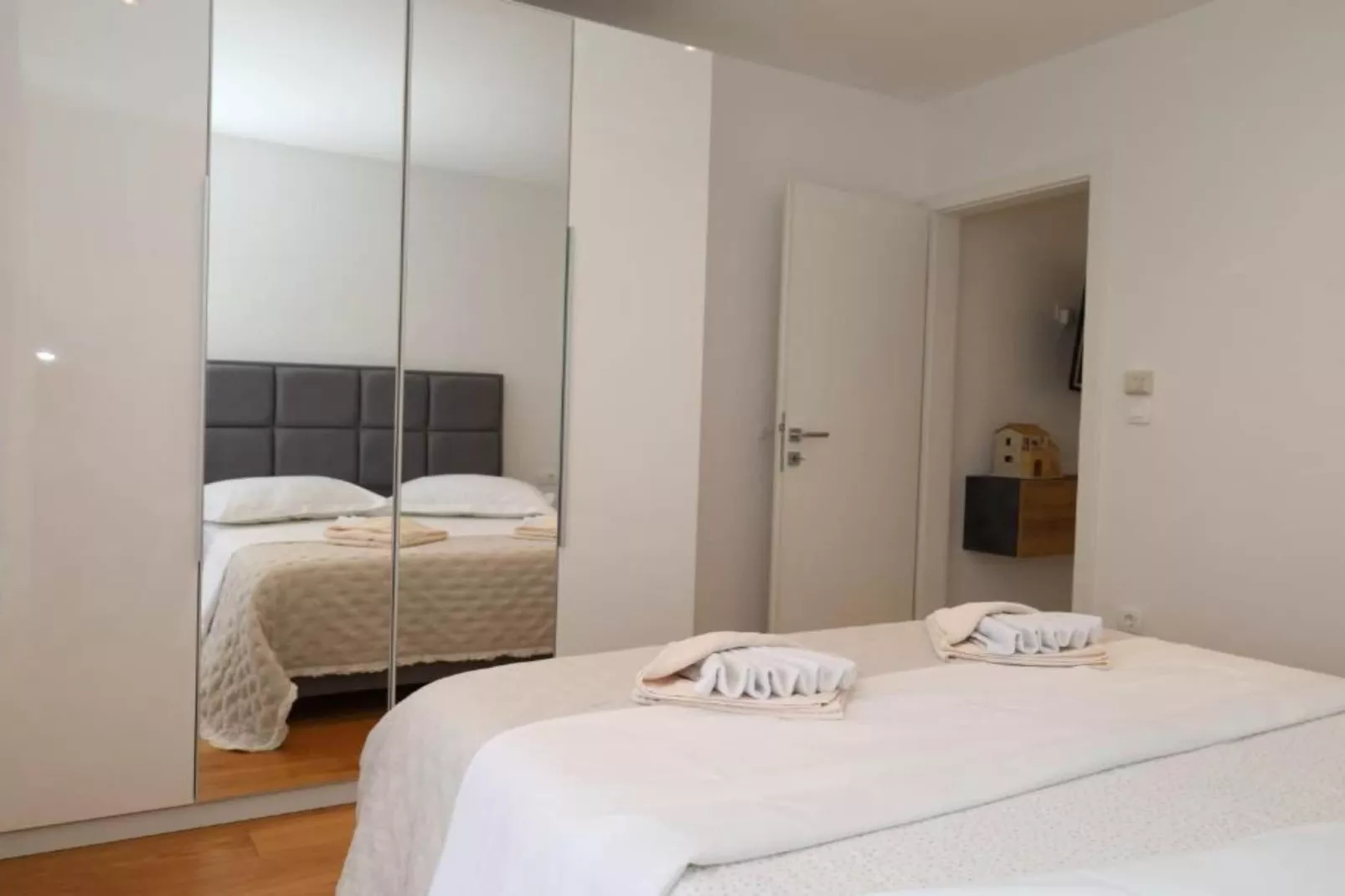 Dalmata D - Two Bedroom Apartment with Terrace-Bedroom