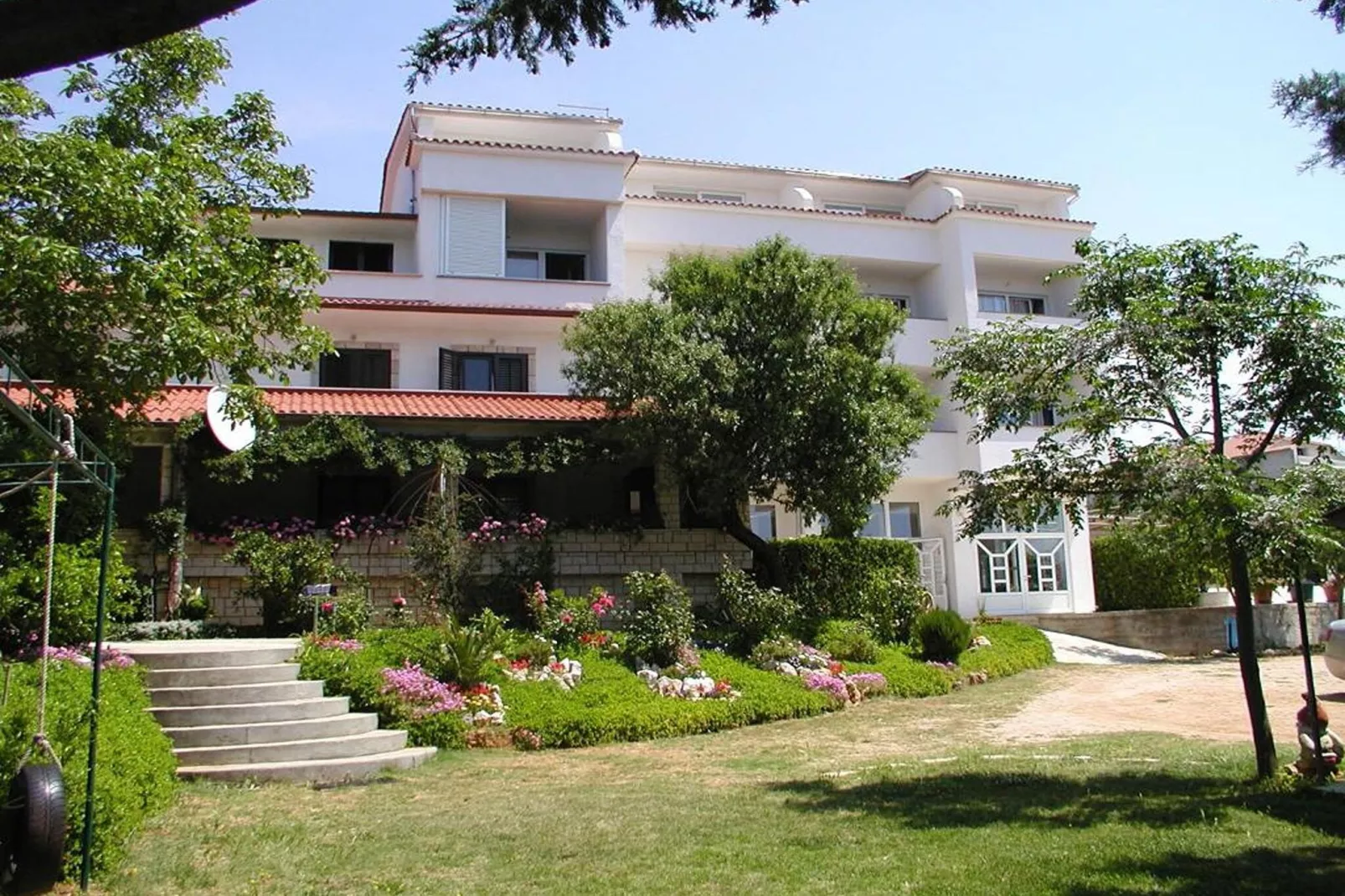 Rab Diving Mirko - One Bedroom Apartment with Sea View (4) - Outdoor