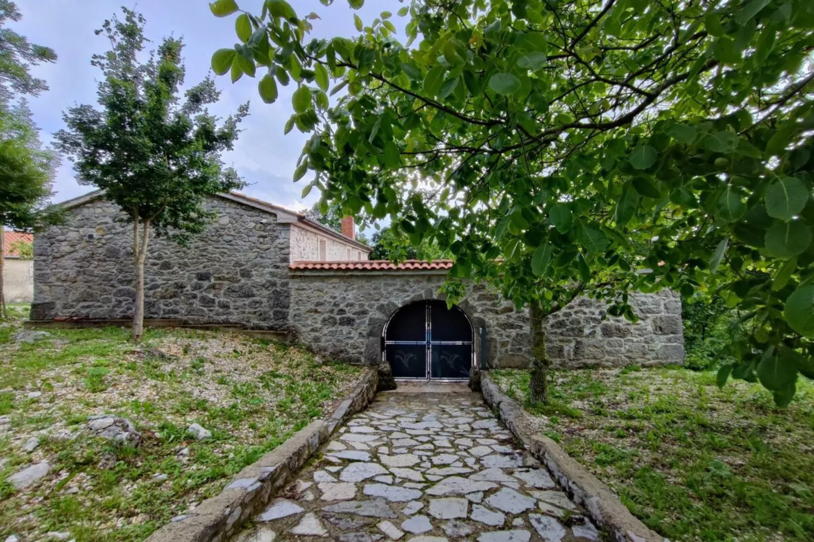 Villa Galant Brgudac - Private Oasis with Pool