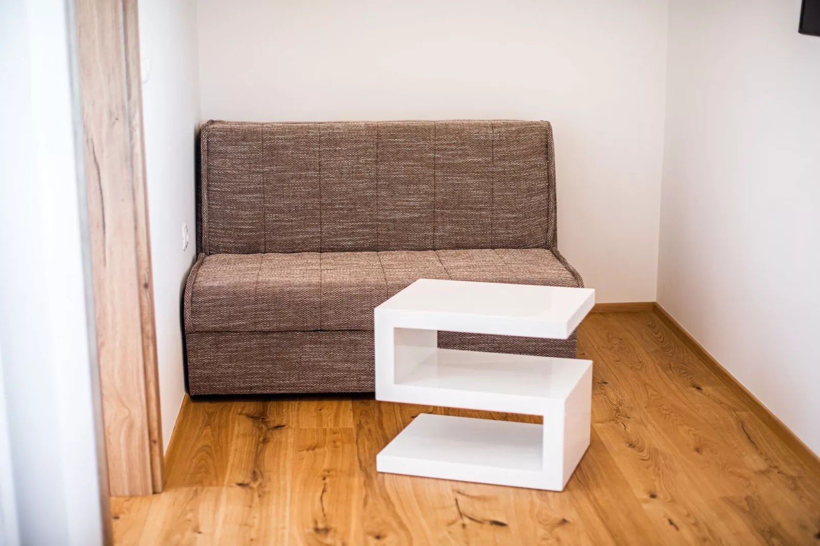 Serene Hollow Holiday Home with Mountain View - Two Bedroom Holiday Home with Mountain View-Chambre