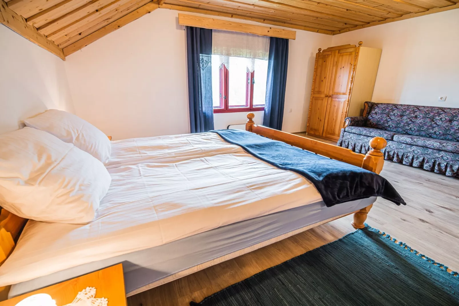 Bloomfield Retreat Country House with Sauna - Three Bedroom Country House-Schlafzimmer