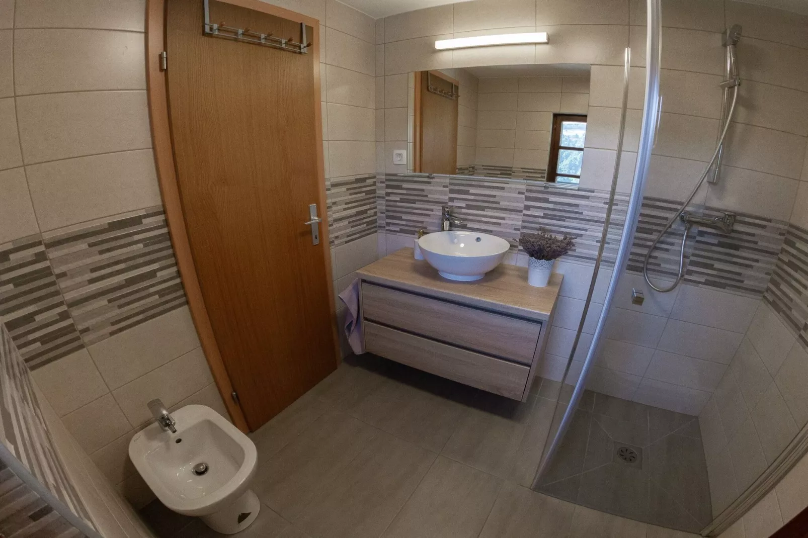 Hillside Haven Holiday Home with Sauna and Hot-Tub - One Bedroom Holiday Home with Sauna and Hot-Tub-Salle de bain