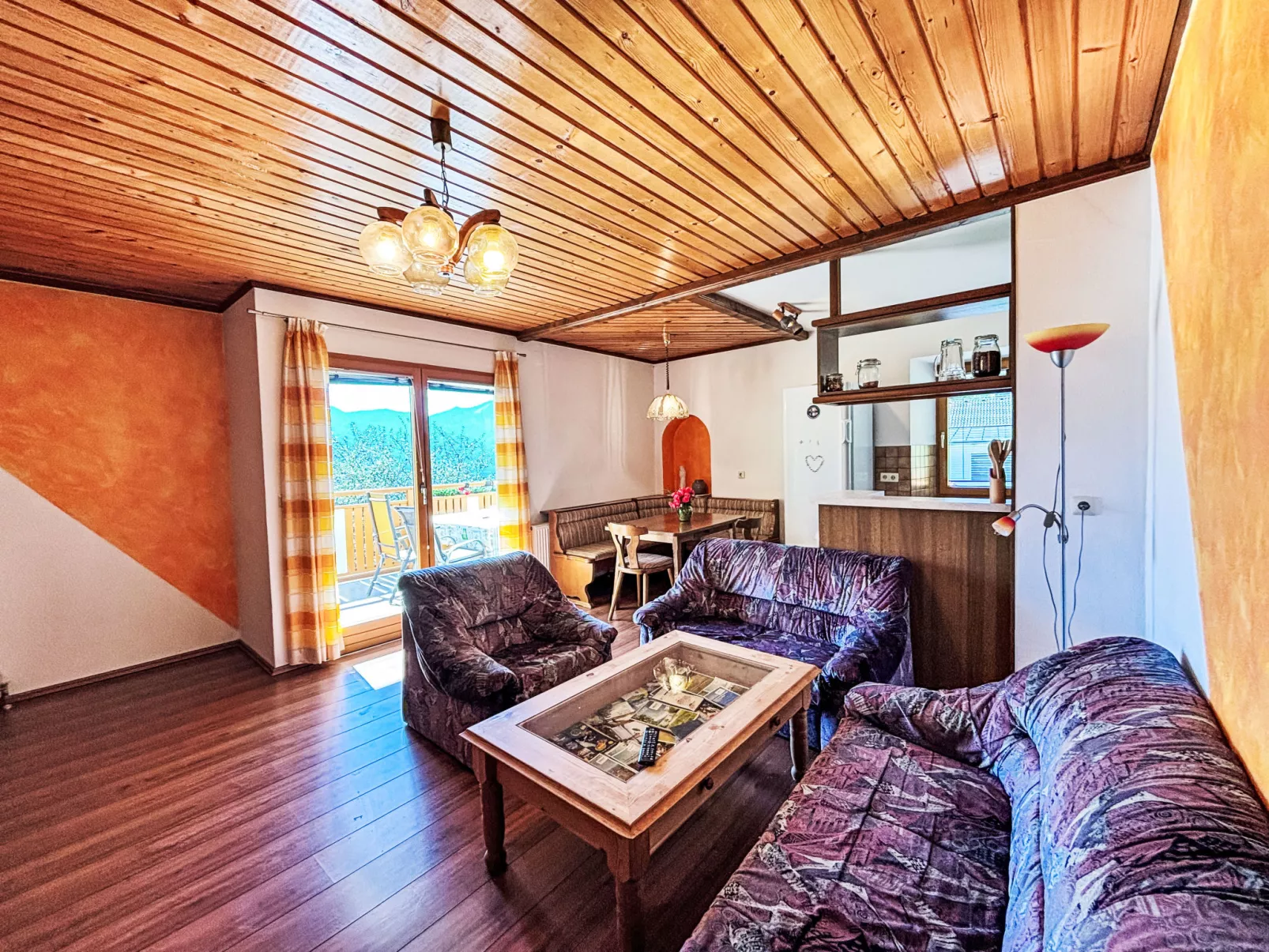 Hochstuhlblick-Inside