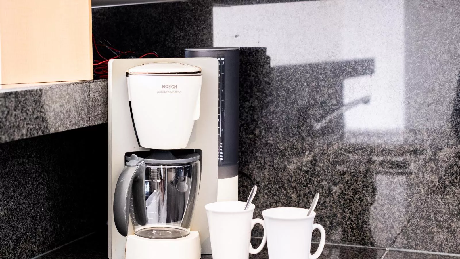 Aman dOr I-103-Kitchen