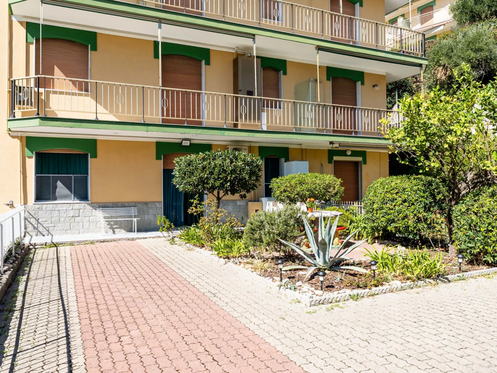 In the Garden-Draußen